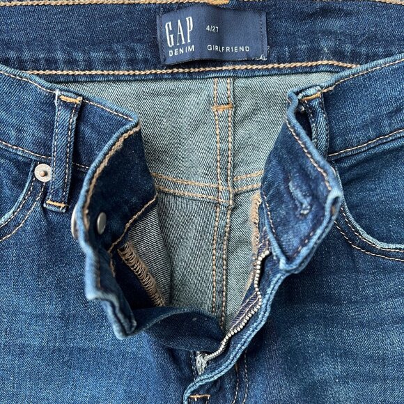 NWOT** GAP girlfriend denim jeans - Picture 2 of 3